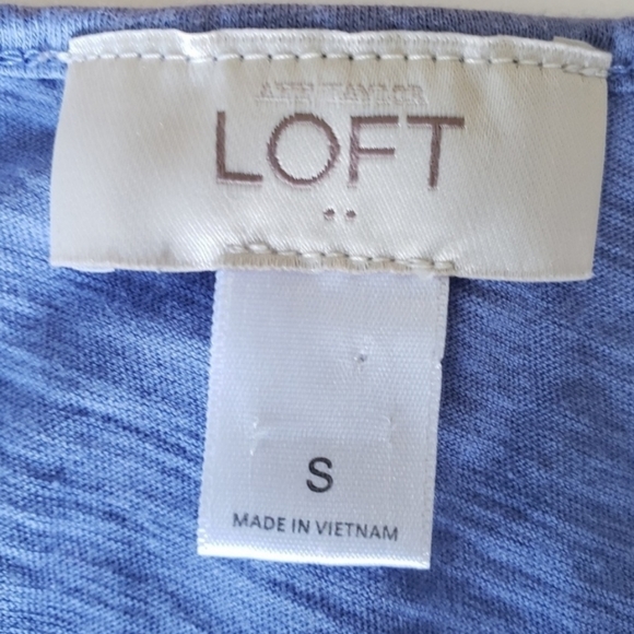 LOFT BLUE TOP 💙 - Picture 5 of 8
